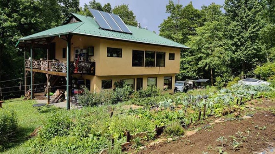 8 Remote Places In The US Where You Can Live Completely Off The Grid